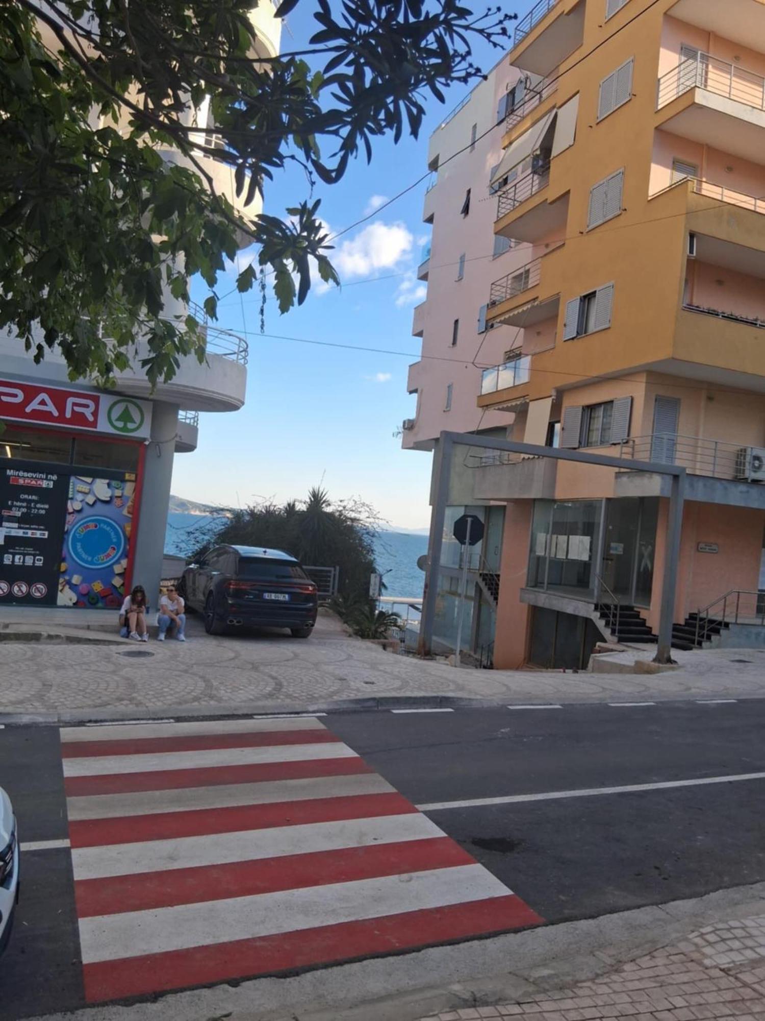 SarandëAmazing Viewアパートメント エクステリア 写真
